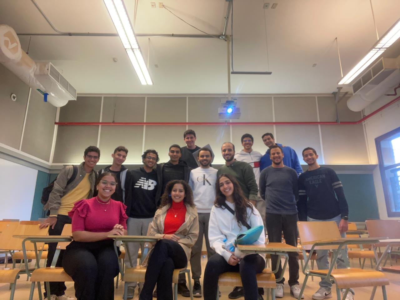 AUC Data Visualization course—class photo with me as TA